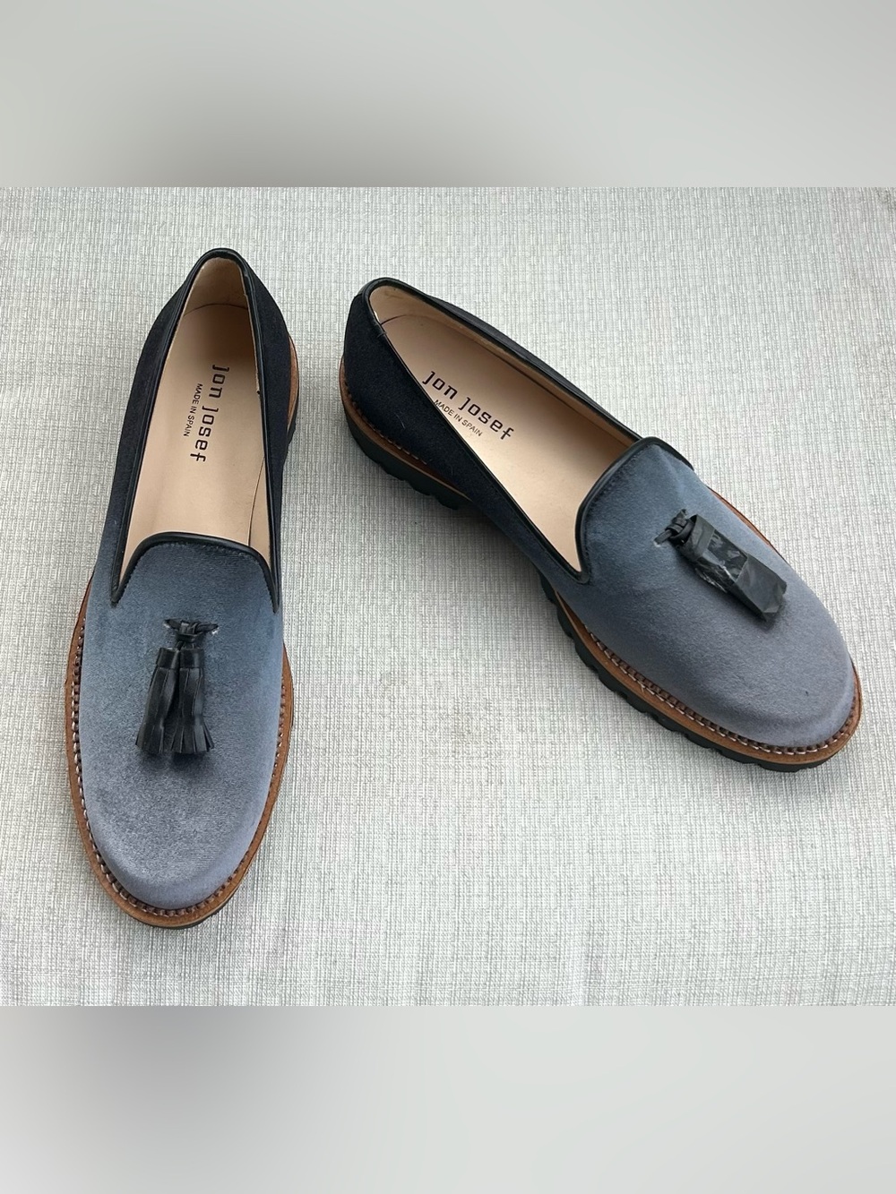 NWOB Jon Josef Women’s Grey Ombré Velvet Tassel Loafers, Size 10 (41 EU)